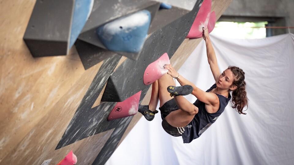 Poster Swiss Climbing Cup, Zürich: Boulder SM - Final Elite Frauen