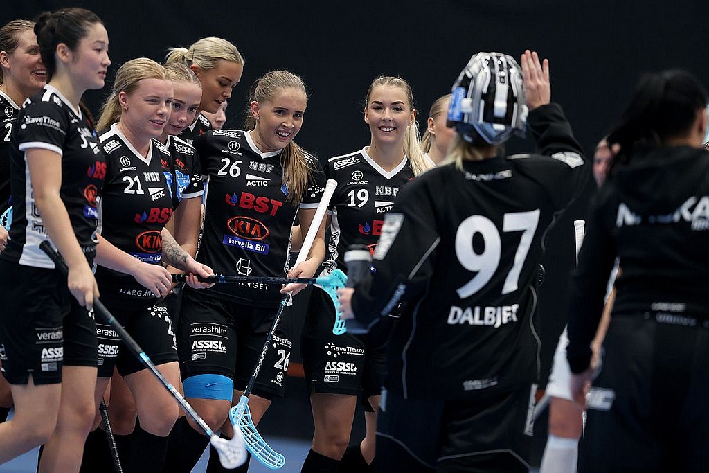 Unihockey Swedish Super League Damen: Nacka Wallenstam IBK – Karlstad IBF